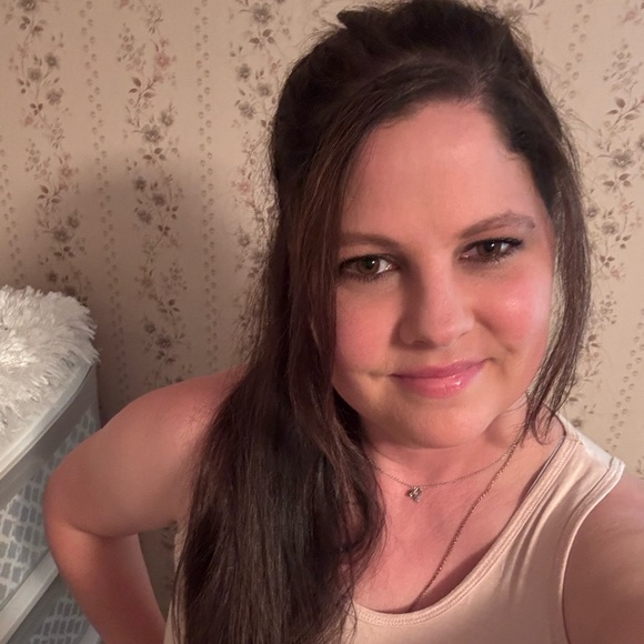 Meet your Posher, Kelley - Picture 1 of 1